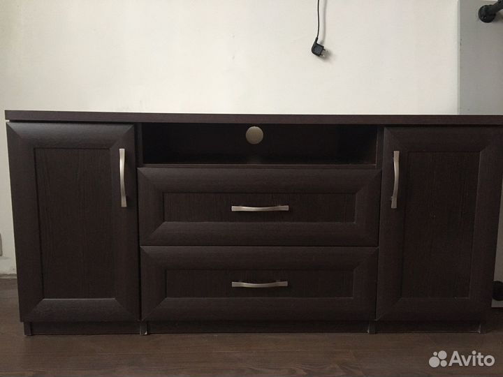 Тумба под телевизор