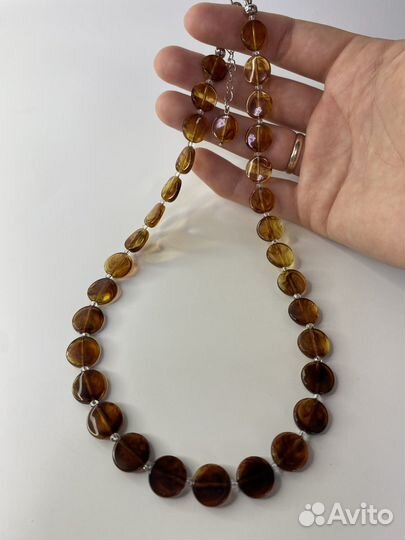 Коричневые плоские бусы пластик под янтарь 46 см