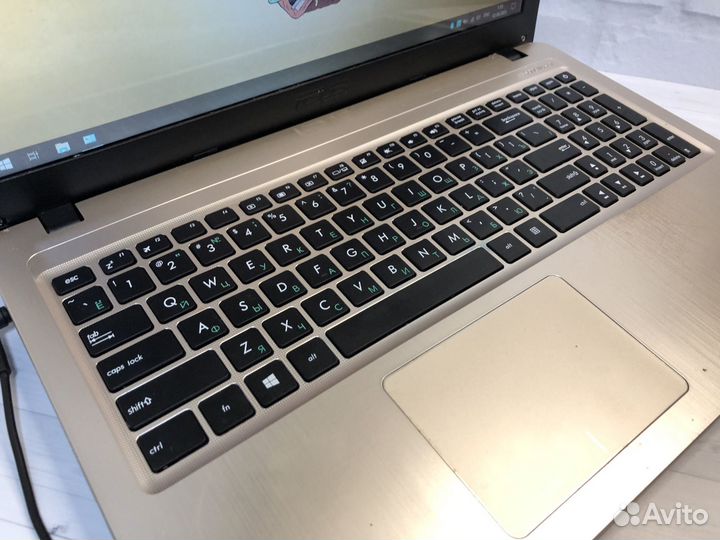 Производительный ноутбук Asus с SSD