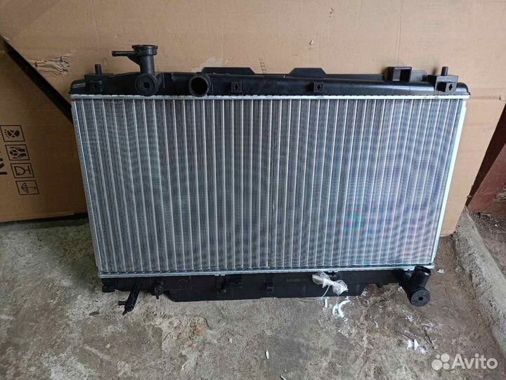 Радиатор охлаждения Toyota Rav4 2 поколения новый
