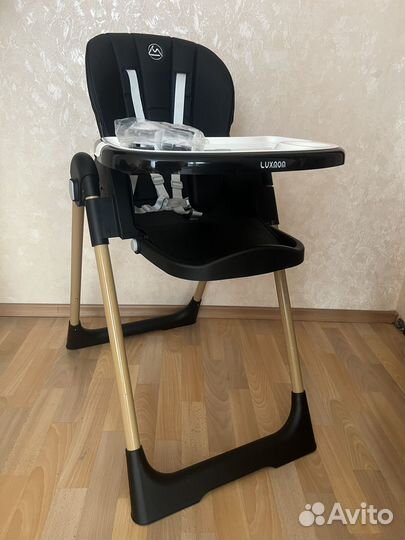 Стульчик для кормления малыша luxmom новый
