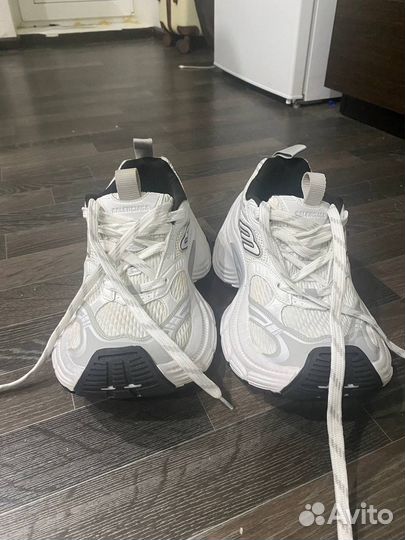 Balenciaga 10xl white