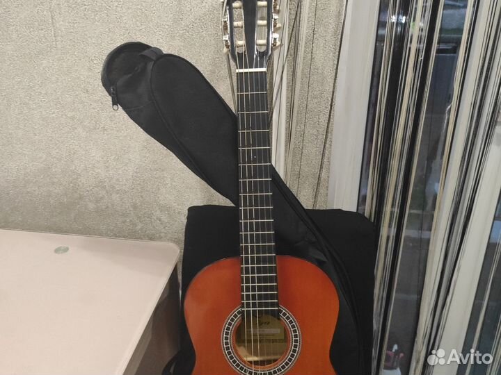Акустическая гитара бу