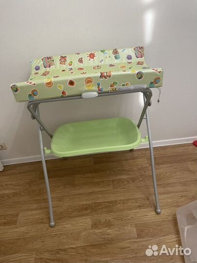 Пеленальный столик с ванночкой