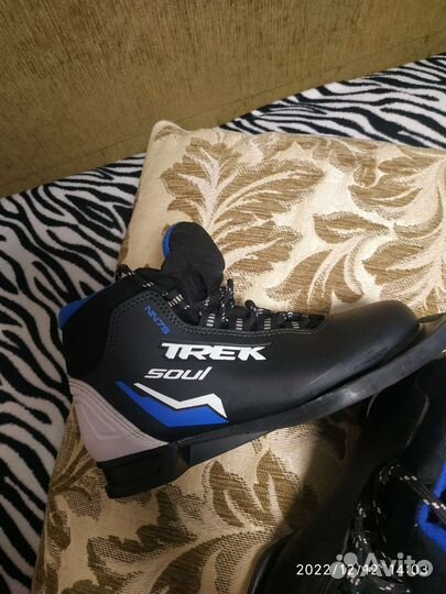 Лыжные ботинки