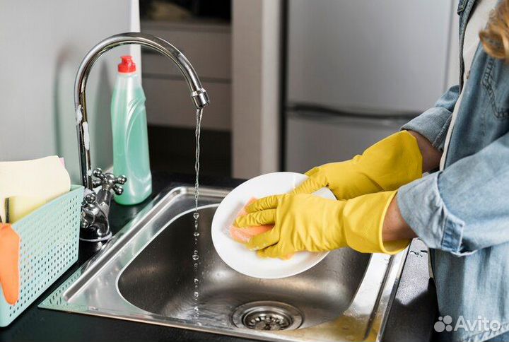 Мойщица посуды/уборщица (Дубки)