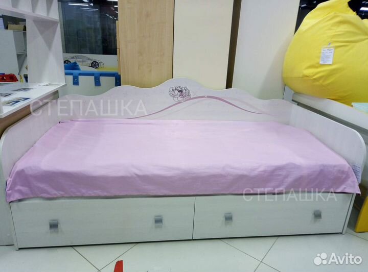 Детские кровать и стол Фэнтези