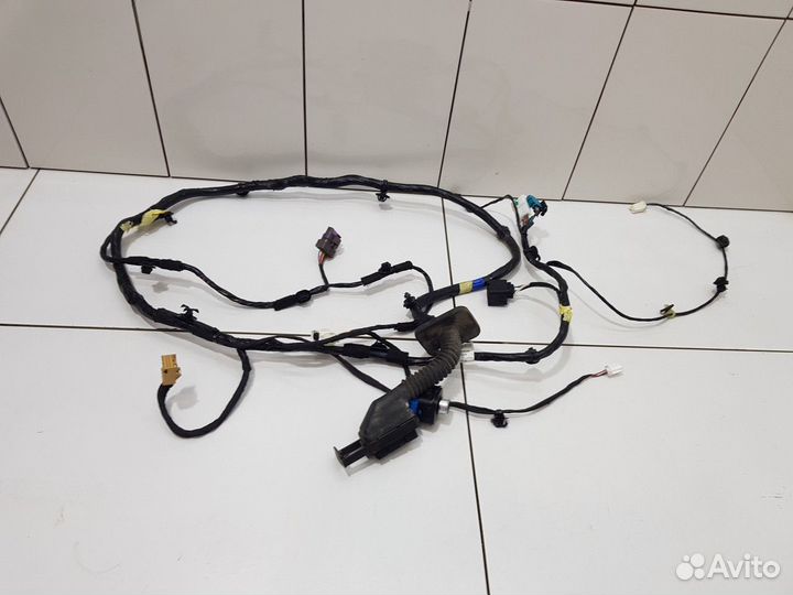 Электропроводка двери передняя левая
