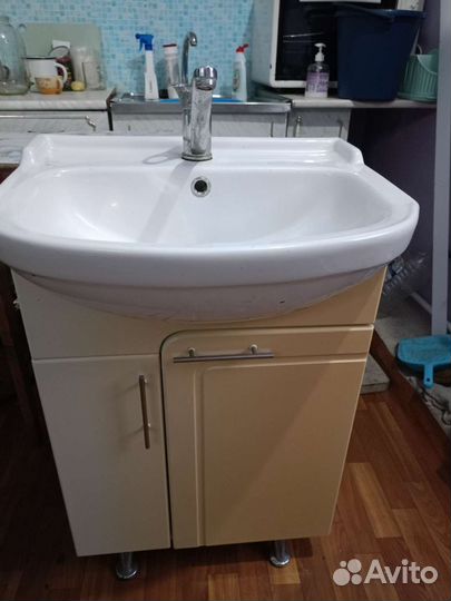 Тумба с умывальником бу