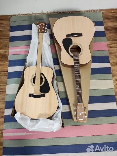 Гитара Yamaha f 310 + подставка