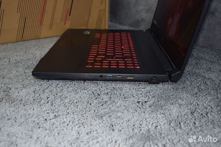 Игровой ноутбук MSI на Core i5-11400H/1650/144 Hz