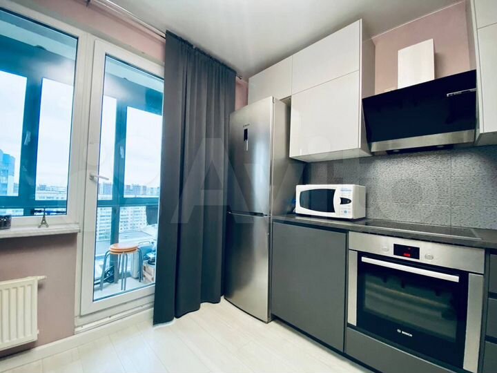 3-к. квартира, 84 м², 14/17 эт.