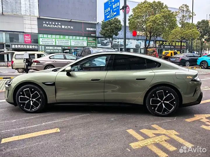 Xiaomi SU7 299 л.с. AT, 2024, 700 км