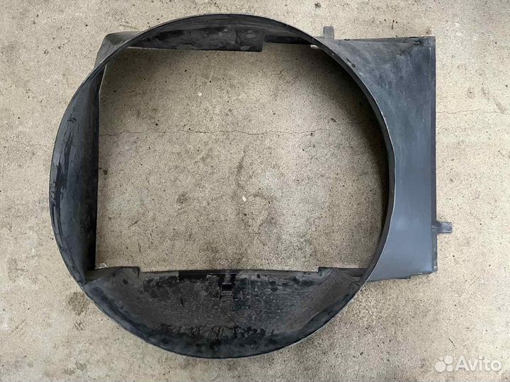 Диффузор вентилятора w202 c180-230