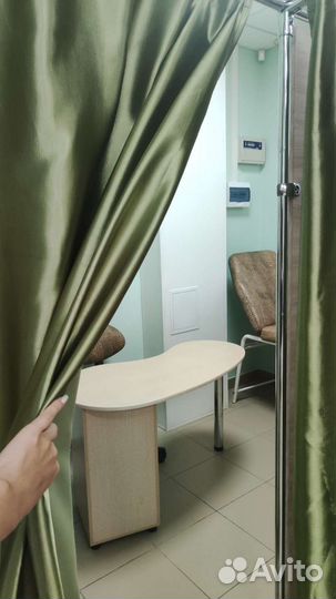 Место мастера маникюра и педикюра в аренду