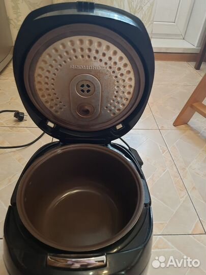 Мультиварка redmond rmc -m90
