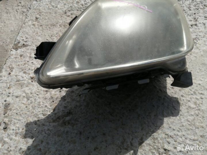 Фара левая Toyota Prius NHW20 1NZ