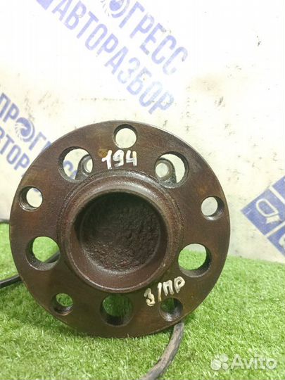 Ступица задняя правая Skoda Superb седан 1.8 AWT