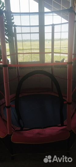 Детский батут с сеткой