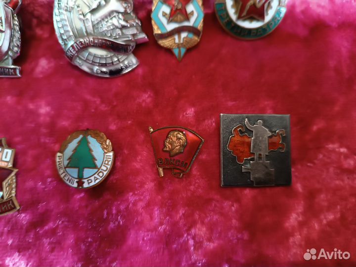 Тяжелые значки СССР