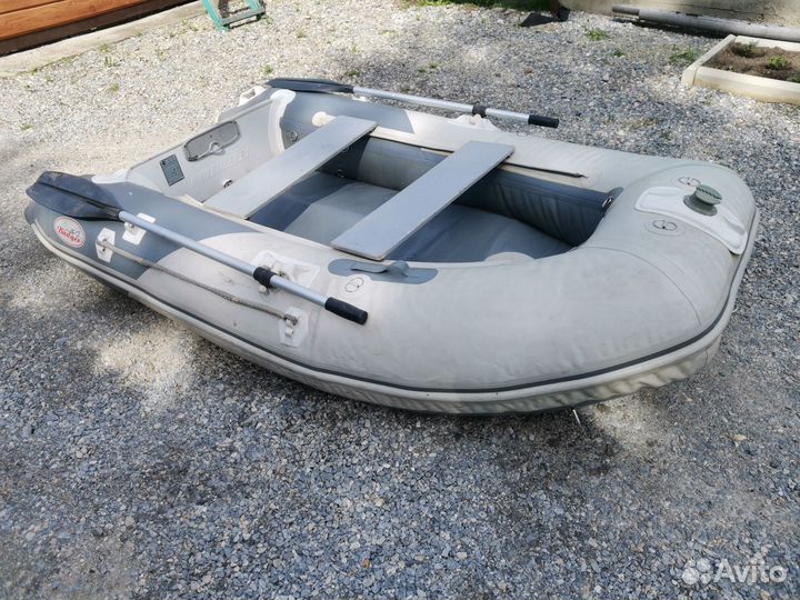 Лодка badger fla 270