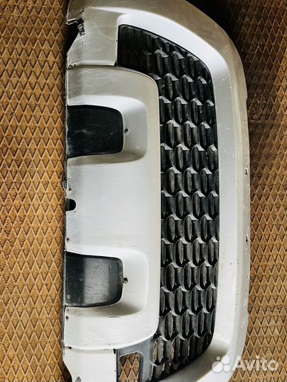 Решетка бампера на renault duster 2015-2019