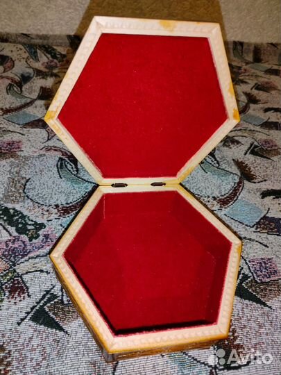 Шкатулка деревянная