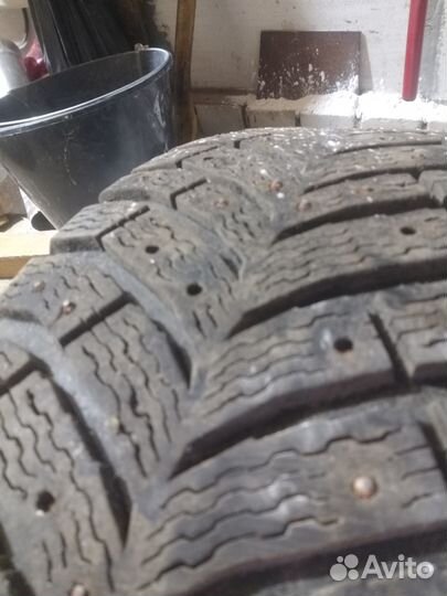 Michelin X-Ice North 4 205/55 R16 94T