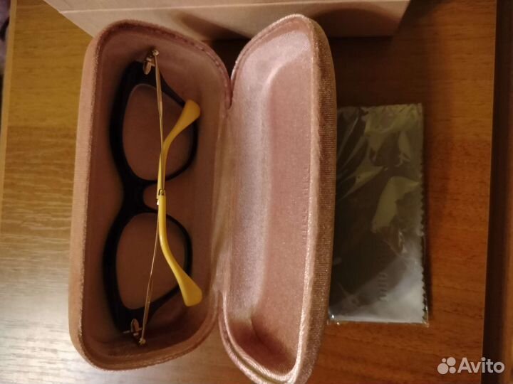 Футляр для очков Miu Miu с коробкой