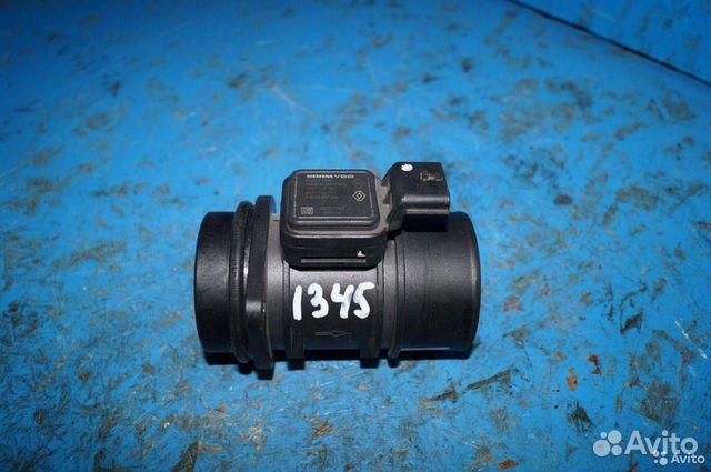 Расходомер воздуха Renault Logan