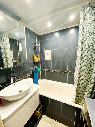 2-к. квартира, 54 м², 9/10 эт.