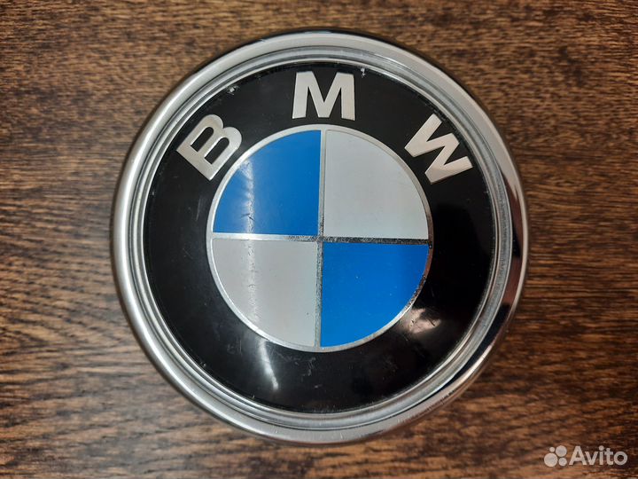 Эмблема задняя BMW