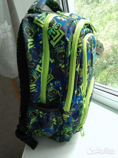 Портфель школьный новый