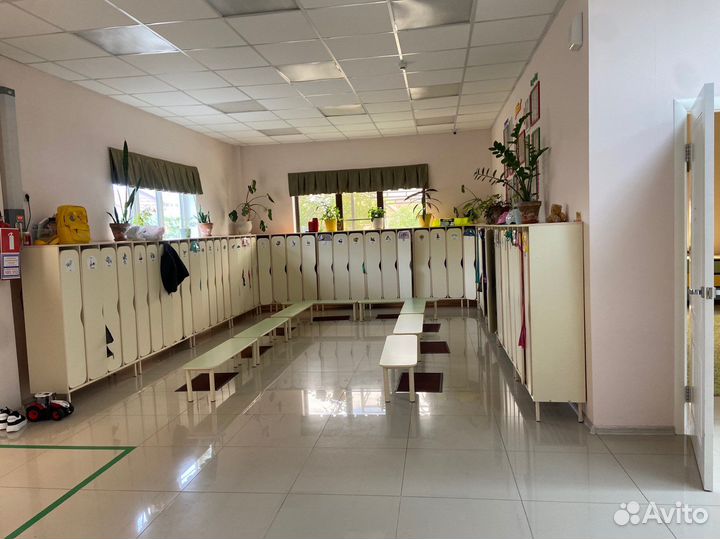 Воспитатель и музыкант в детский сад Юмр 4 днёв