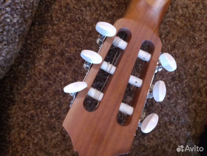 Классическая гитара yamaha c40m