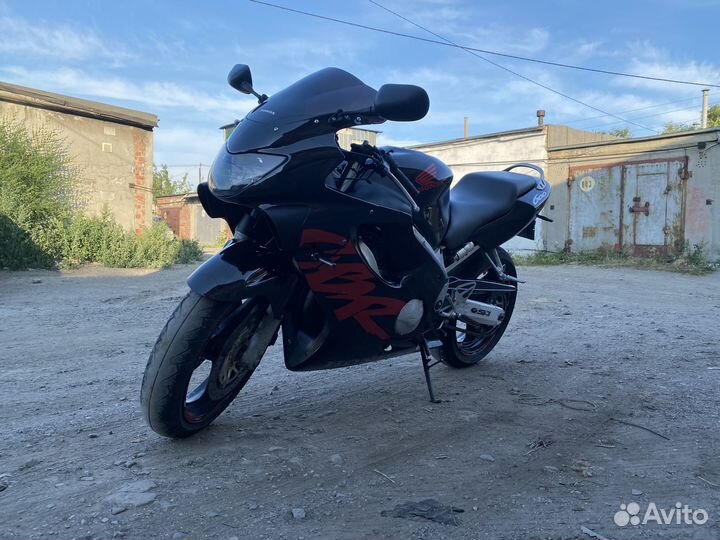 Honda cbr 600 f4
