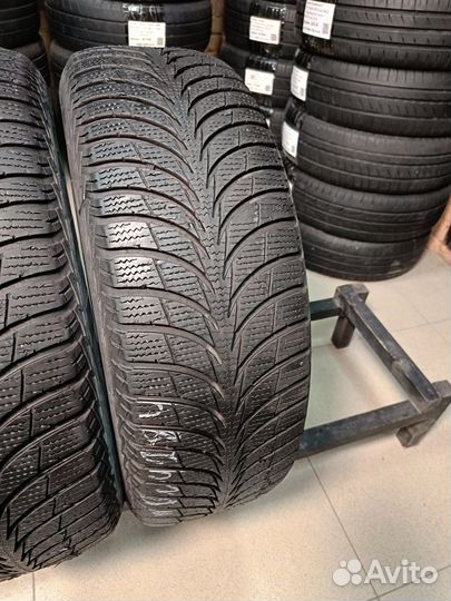 Goodyear UltraGrip Ice 215/65 R16 98T