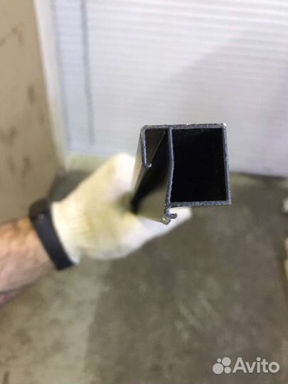 Теневой профиль для натяжных потолков