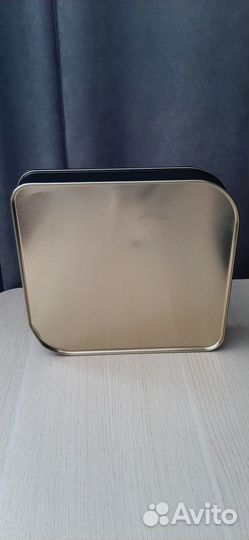 Жестяная коробка для печенья