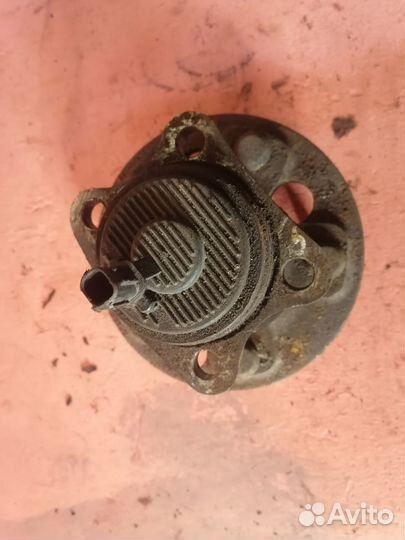 Ступица задняя Toyota Auris 150 2006-2012