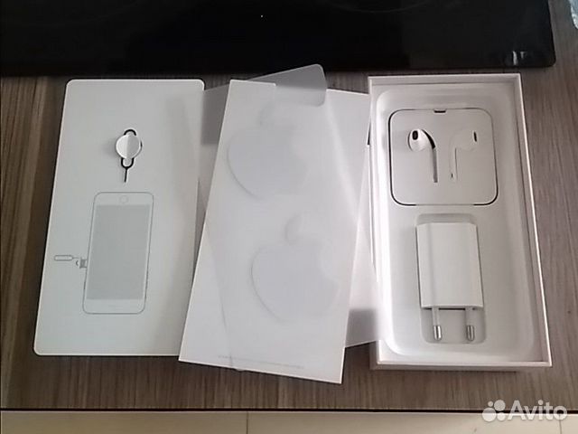 Комплект iPhone 8+,коробка, наушники, адаптер, нак