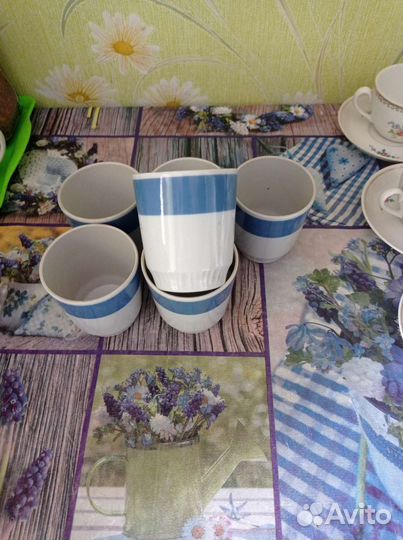 Блюдца, фарфоровые стаканы
