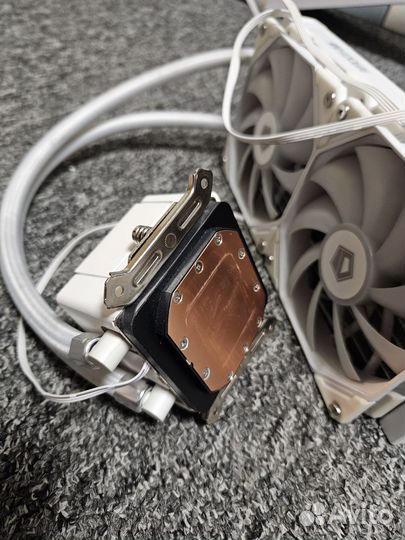 Сжо # ID-cooling dashflow 240 basic white