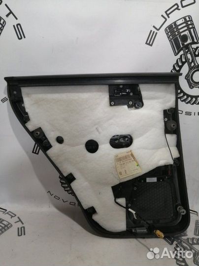 Обшивка двери задней правой Volkswagen Touareg 7LA