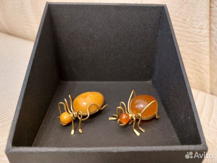 Брошь паук янтарь СССР