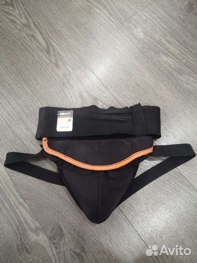 Защита паха вратаря Bauer