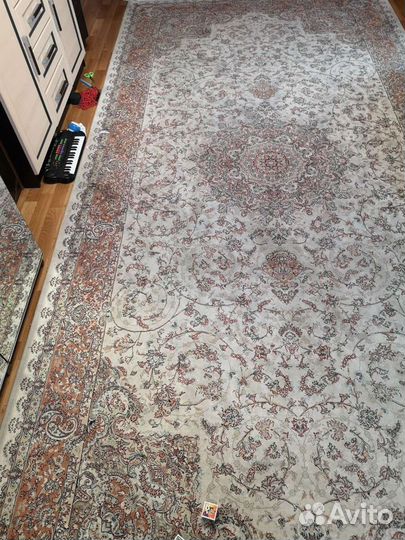 Ковер полушерстяной