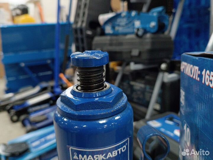 Домкрат гидравлический 10 тн
