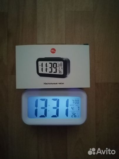 Часы электронные настольные