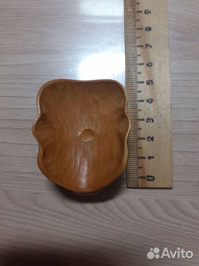 Миниатюрная деревянная маска